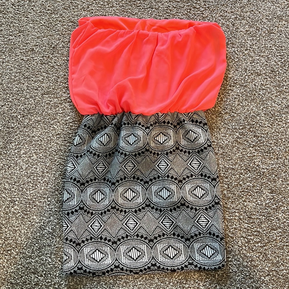 Dress - Picture 3 of 3